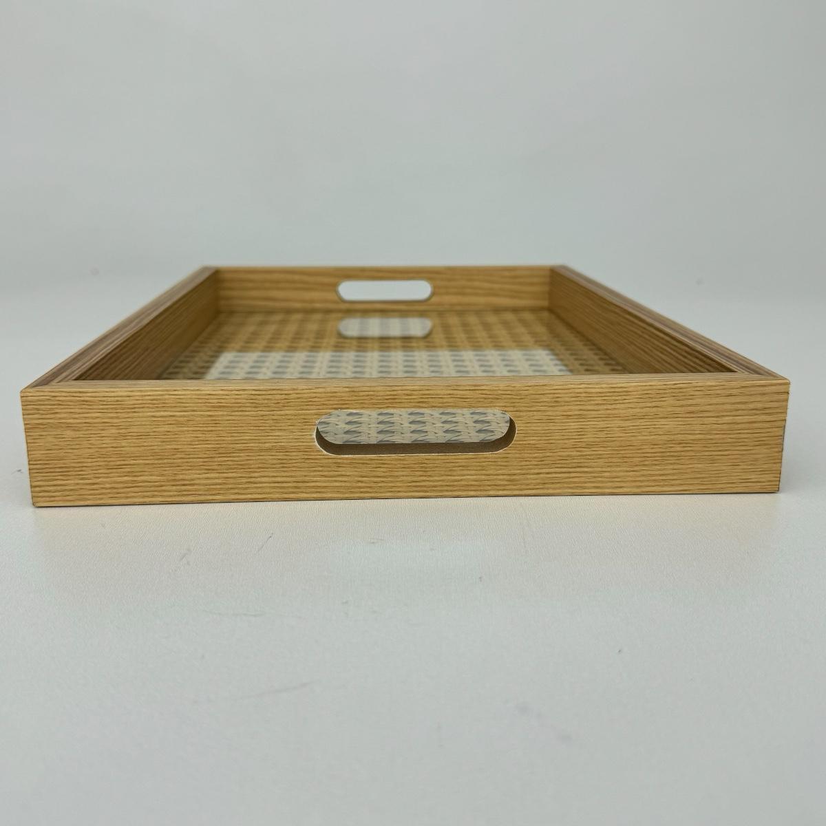 Bandeja Retangular De Mdf Com Fundo Treliça E Acrílico 35Cm