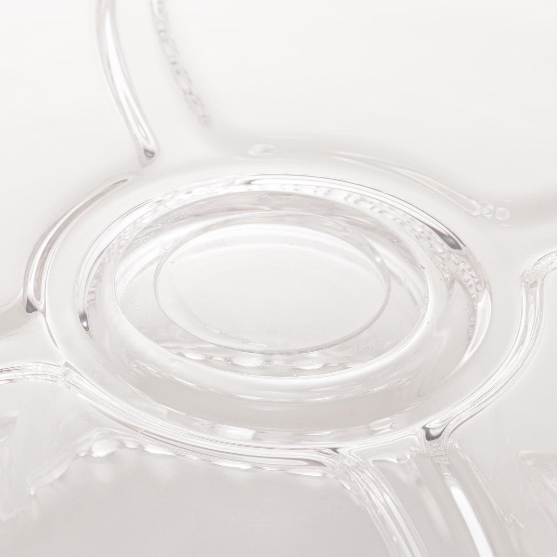 PRATO P/BOLO CRISTAL DE CHUMBO C/PE E TAMPA PEARL 31x25cm